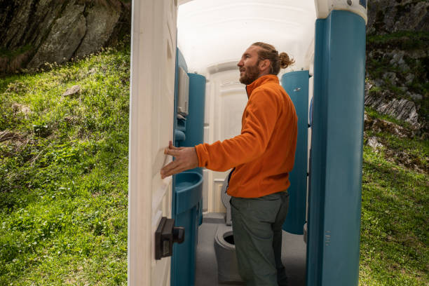 Best Temporary restroom rental  in Riverton, IL