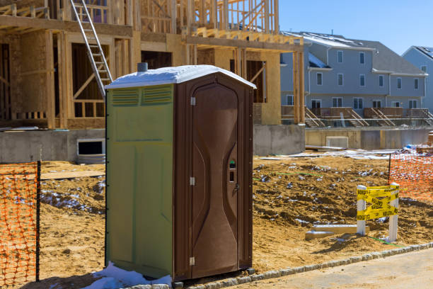 Best Porta potty delivery and setup  in Riverton, IL