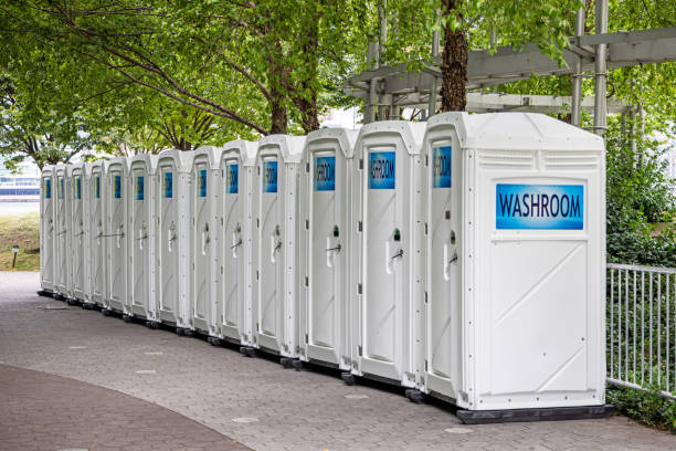 Best Portable toilet rental cost  in Riverton, IL
